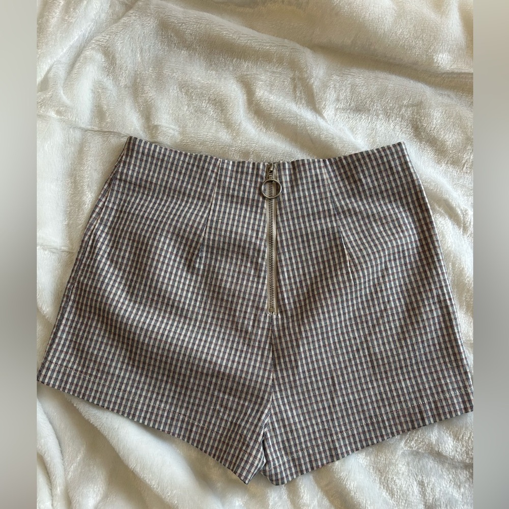Urban Outfitters High Waisted Plaid Shorts Size Small - Picture 7 of 12
